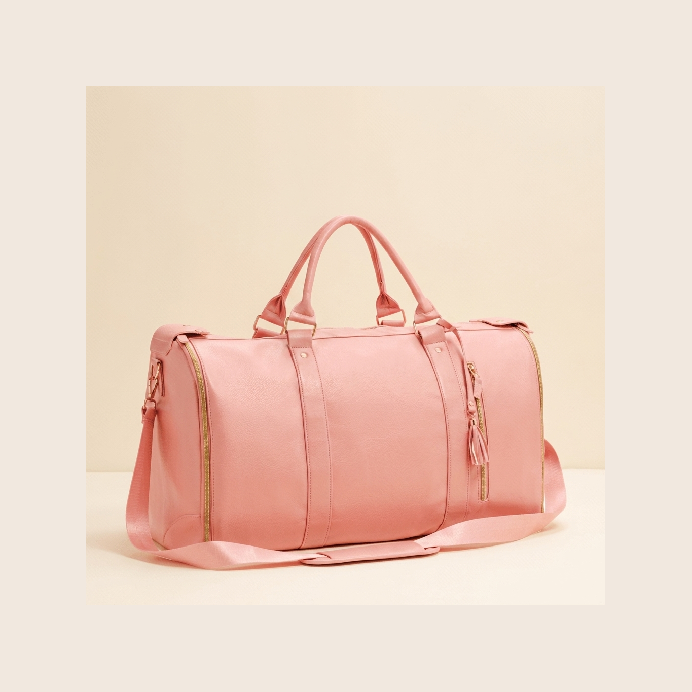 Soft weekender that doesn't get measured
